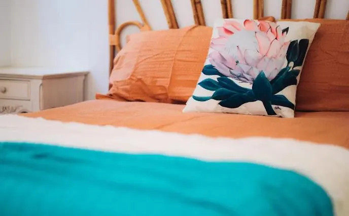 Lavender Lane Country Cottages Kenilworth 0*,  Australia